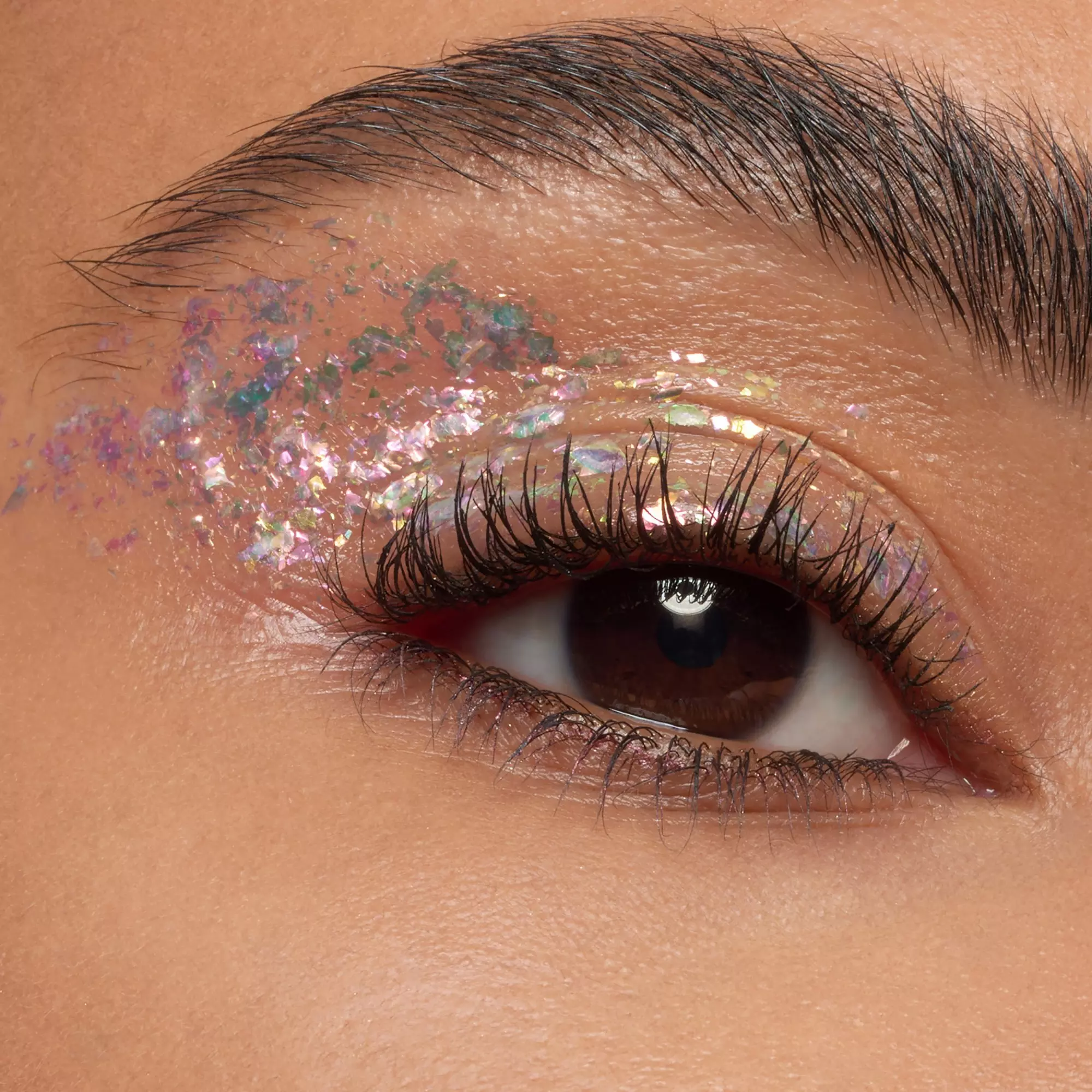 Essence - Multichrome Flakes Eyeshadow Topper - Image 6