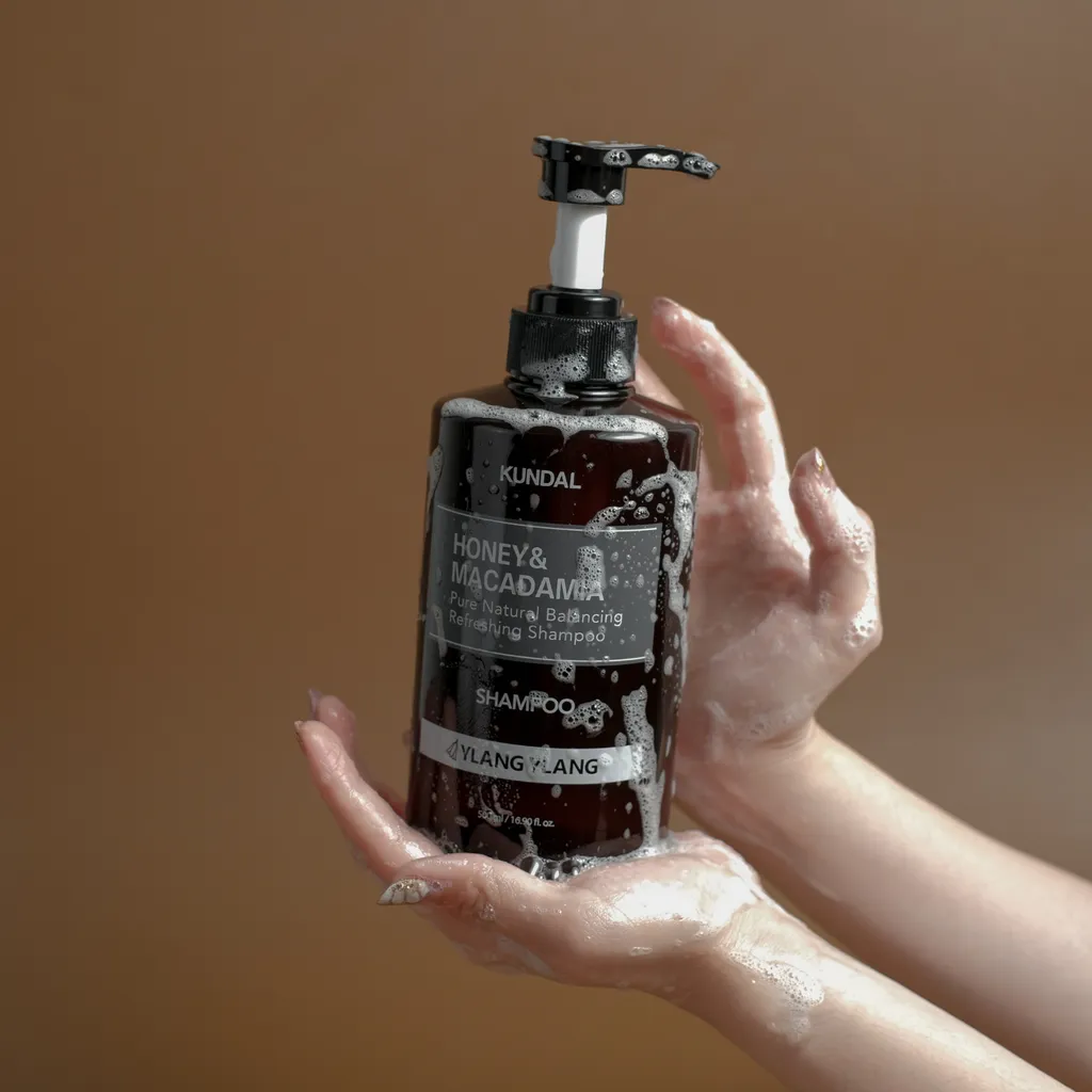 Kundal Honey & Macadamia Nature Shampoo Cherry Blossom 500ml - Image 2