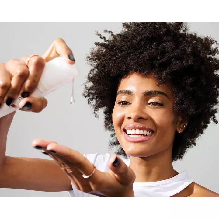OLAPLEX No.9 Bond Protector Suero nutritivo para el cabello - Image 6